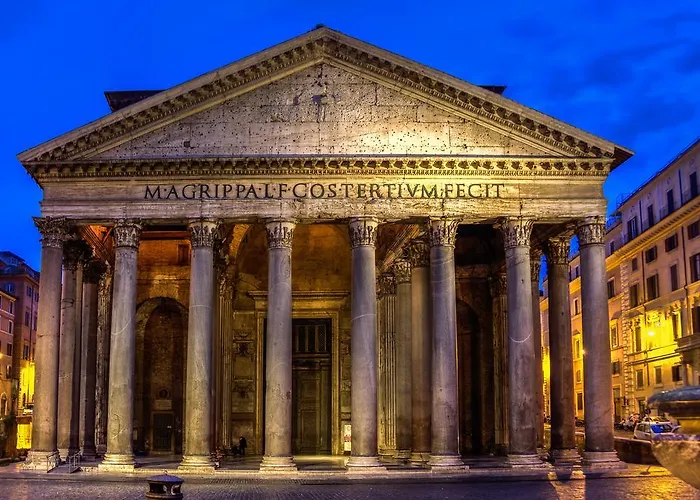 Stunning Pantheon Apartment